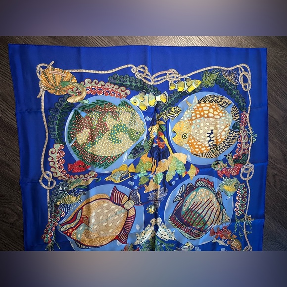 Hermès “Grands Fonds” Silk Vintage Scarf, Annie Faivre, 90cm, Collector’s Item - Picture 5 of 16